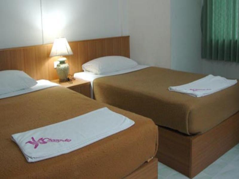Chongko Guesthouse Patong Bagian luar foto